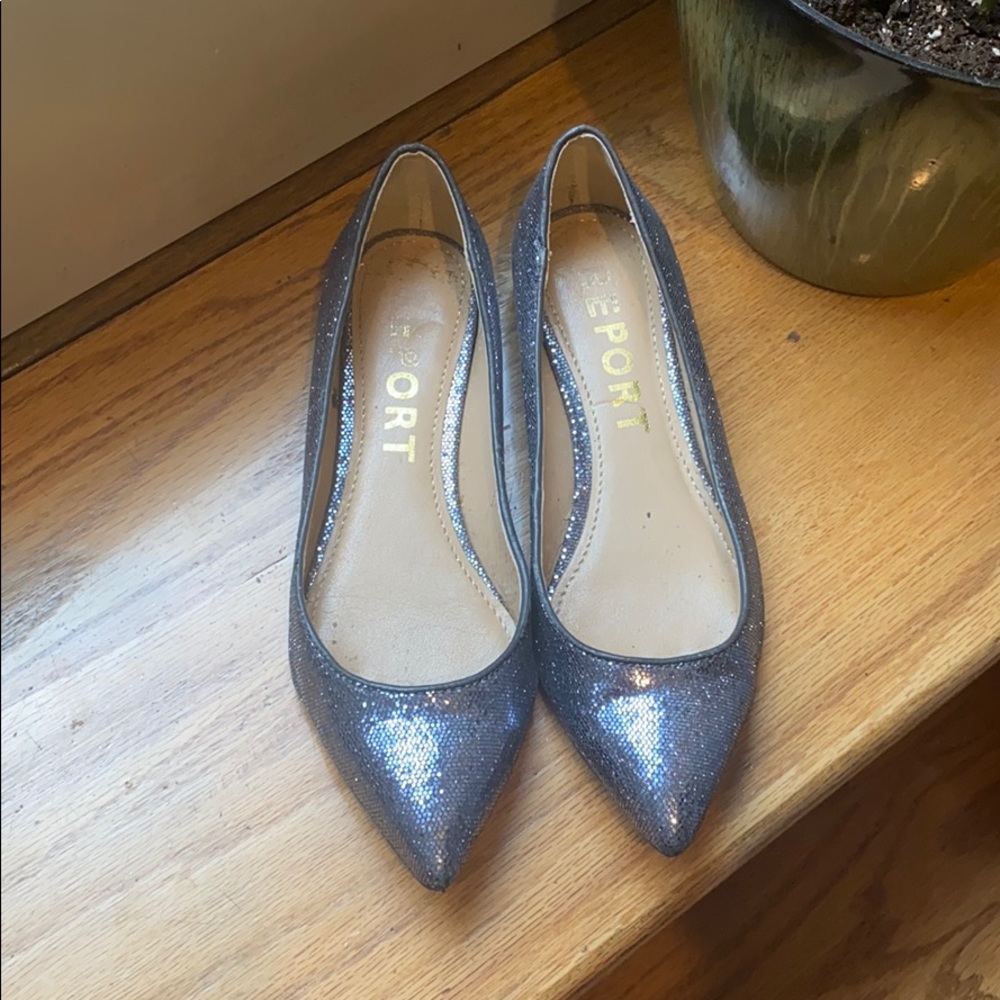 REPORT metallic blue pointy toed flats